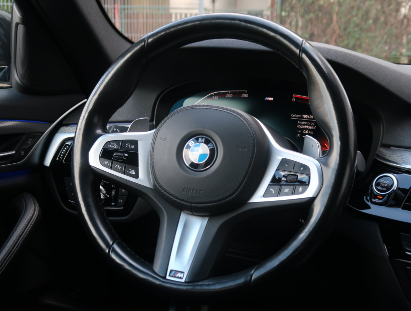 BMW 5, 2020