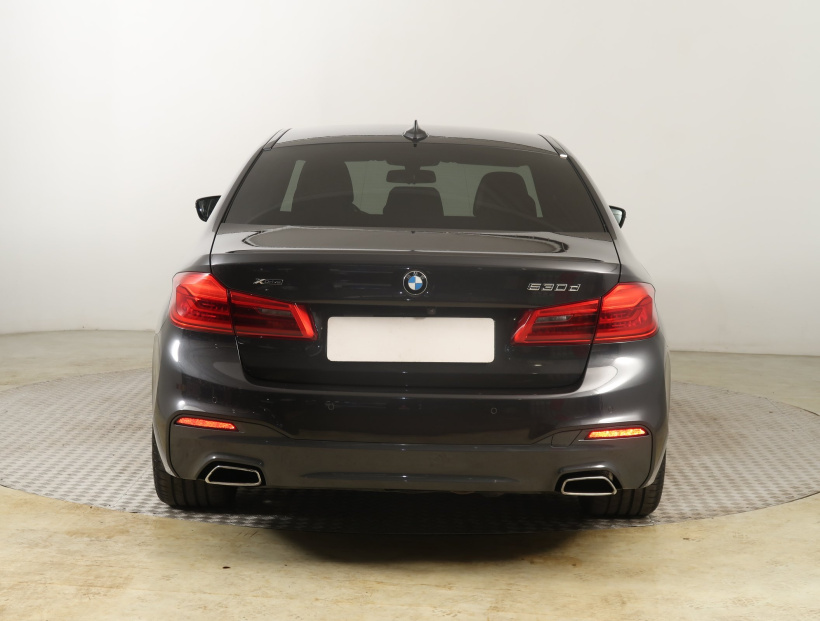 BMW 5, 2020