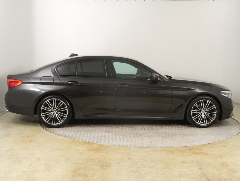 BMW 5, 2020