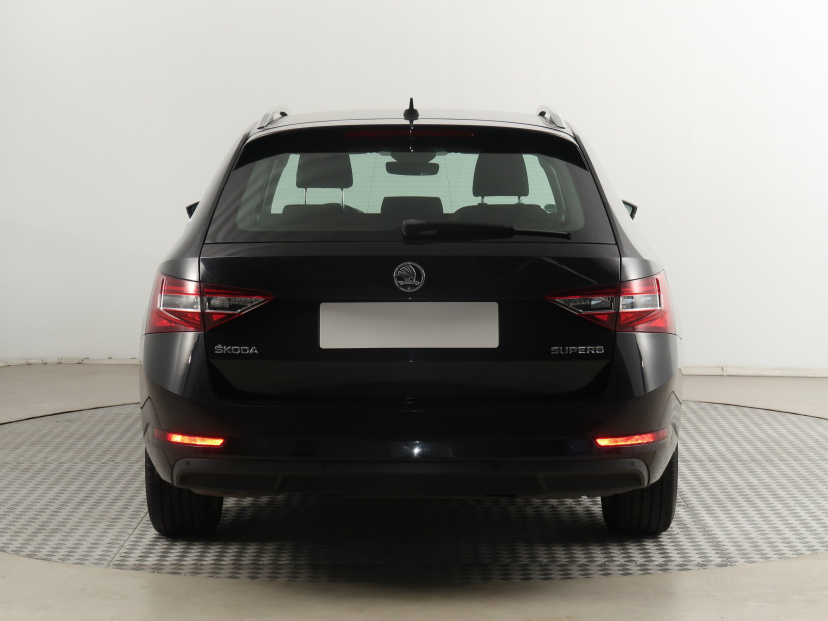 Škoda Superb, 2017