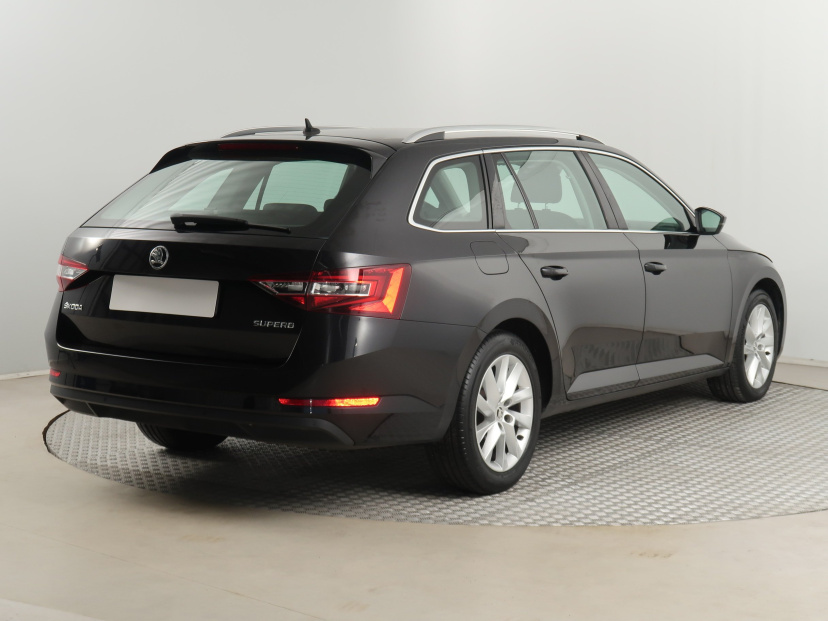 Škoda Superb, 2017