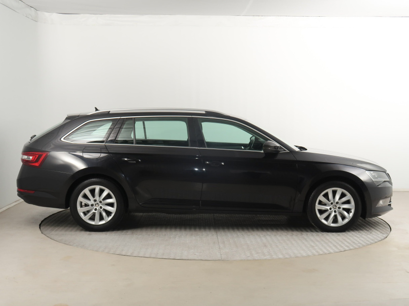 Škoda Superb, 2017