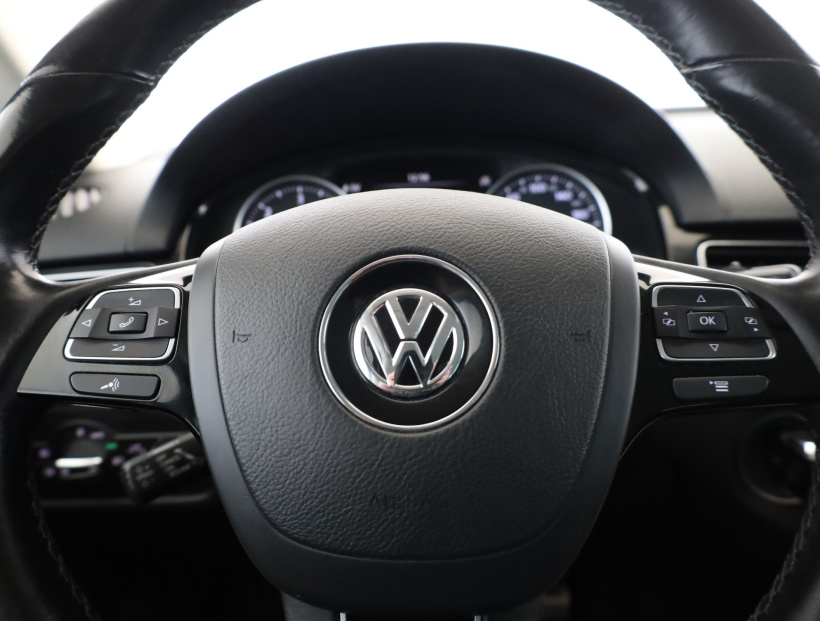 Volkswagen Touareg, 2015