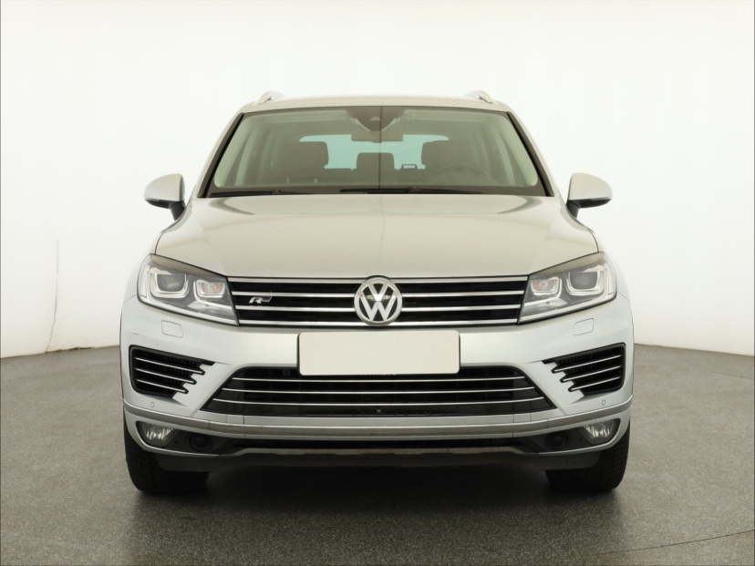 Volkswagen Touareg, 2015