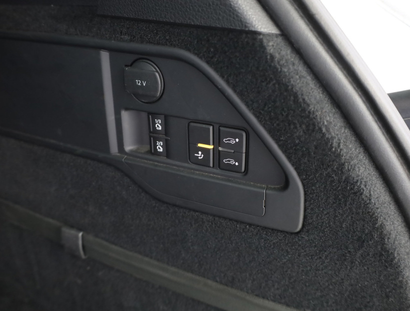 Volkswagen Touareg, 2015