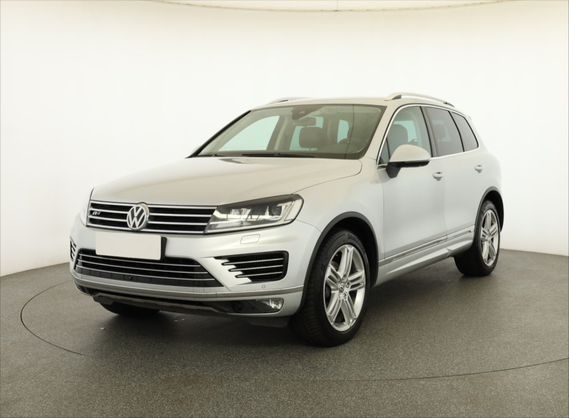 Volkswagen Touareg, 2015
