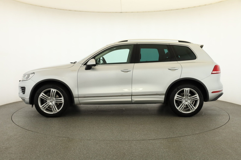 Volkswagen Touareg, 2015