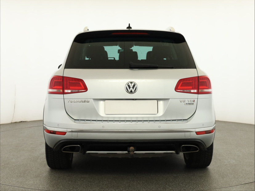 Volkswagen Touareg, 2015