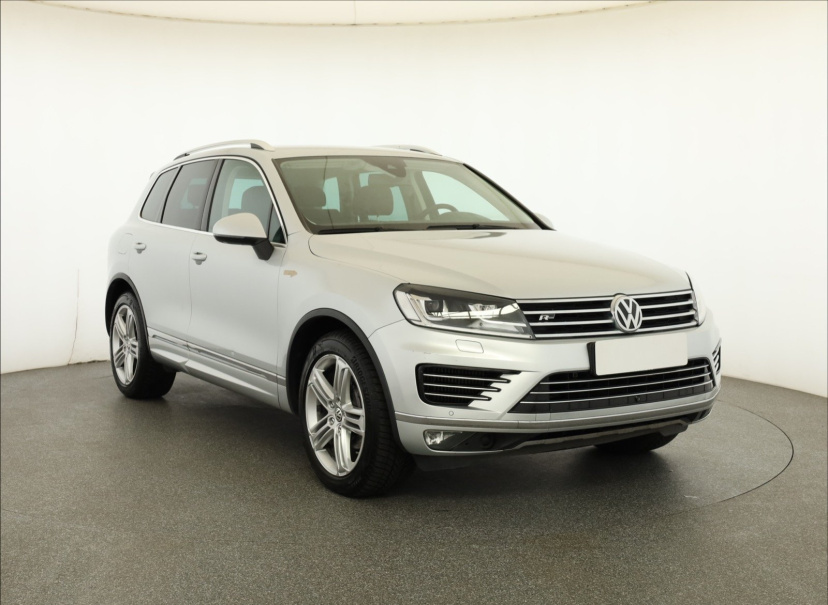 Volkswagen Touareg, 2015