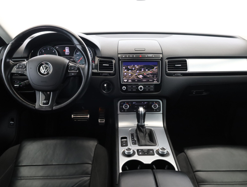 Volkswagen Touareg, 2015