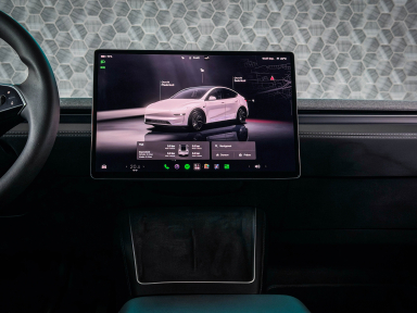 Tesla Model Y - 2025