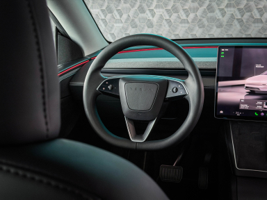 Tesla Model Y - 2025
