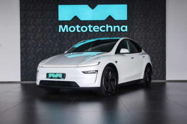 Tesla Model Y - 2025