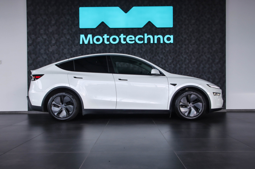 Tesla Model Y, 2025