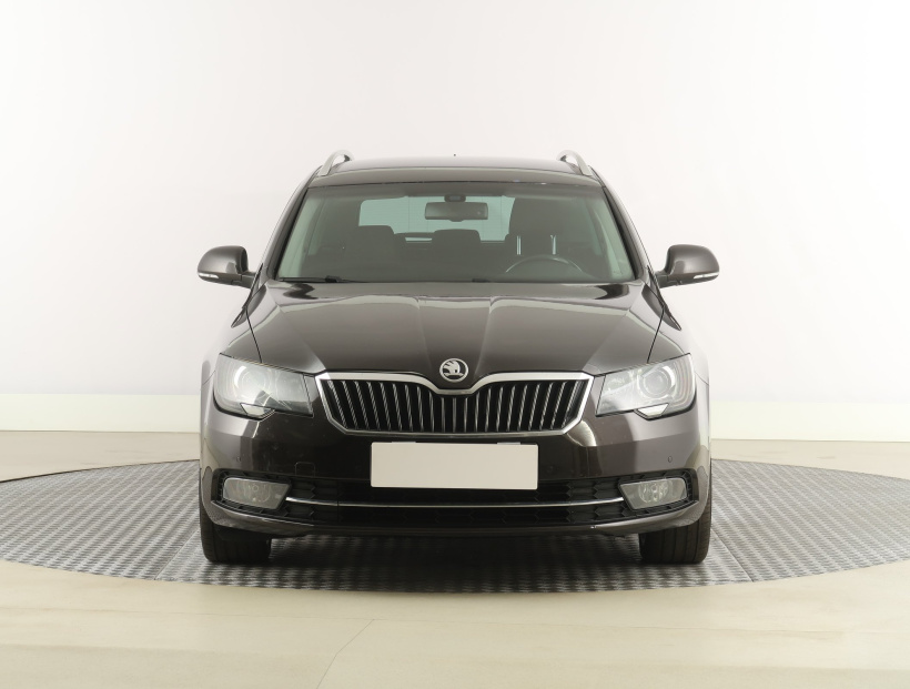 Škoda Superb, 2014