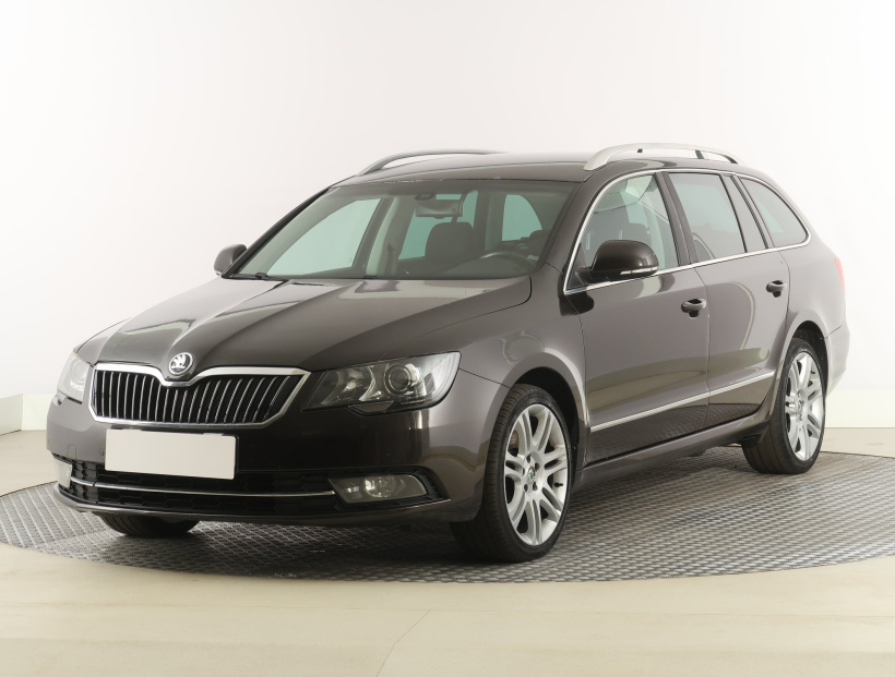 Škoda Superb, 2014
