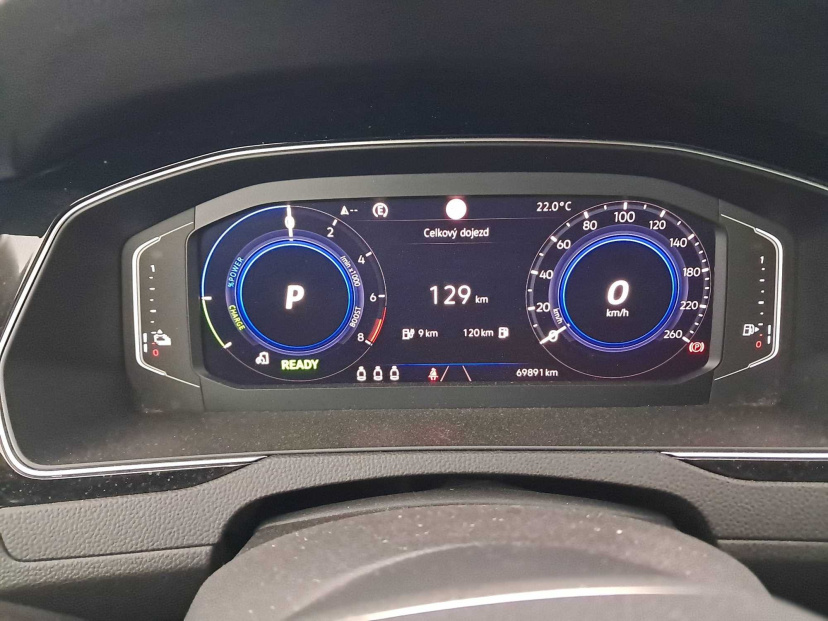 Volkswagen Passat, 2020