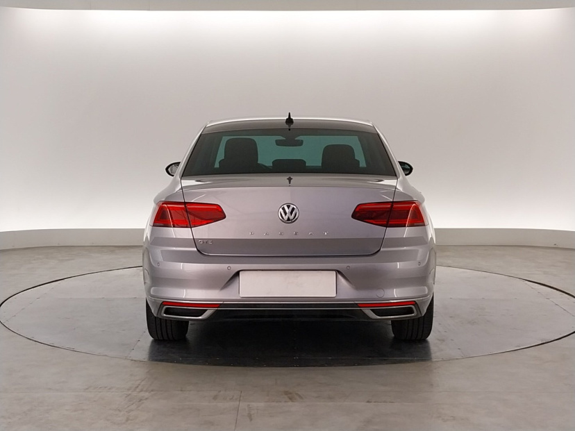 Volkswagen Passat, 2020