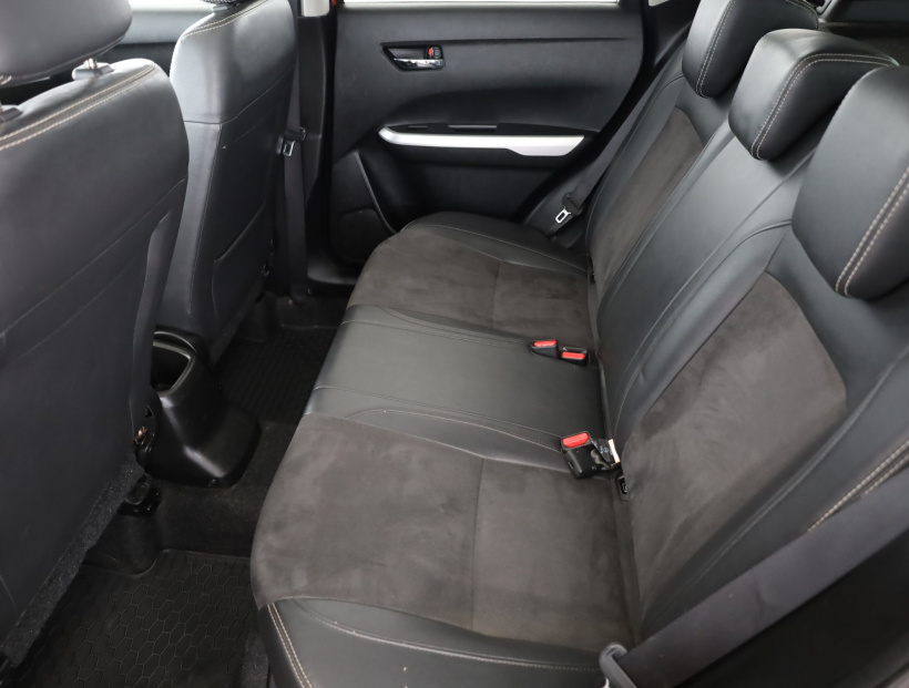 Suzuki Vitara, 2015