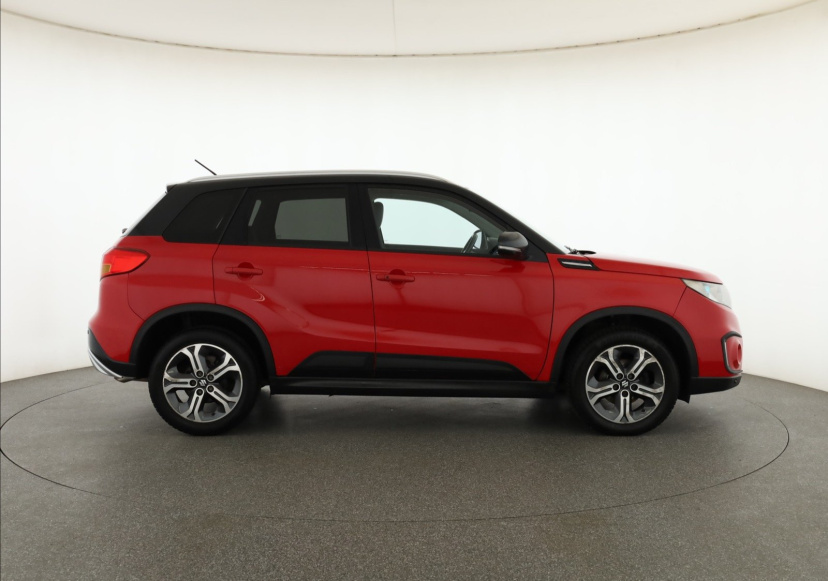 Suzuki Vitara, 2015