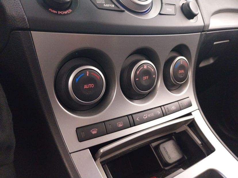 Mazda 3, 2011