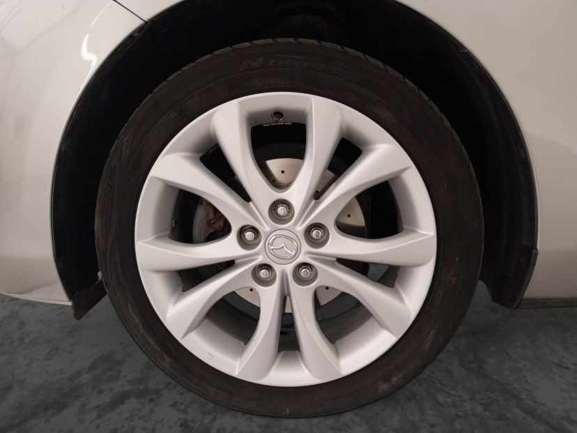Mazda 3, 2011