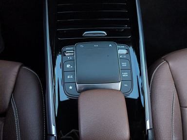 Mercedes-Benz GLB - 2023