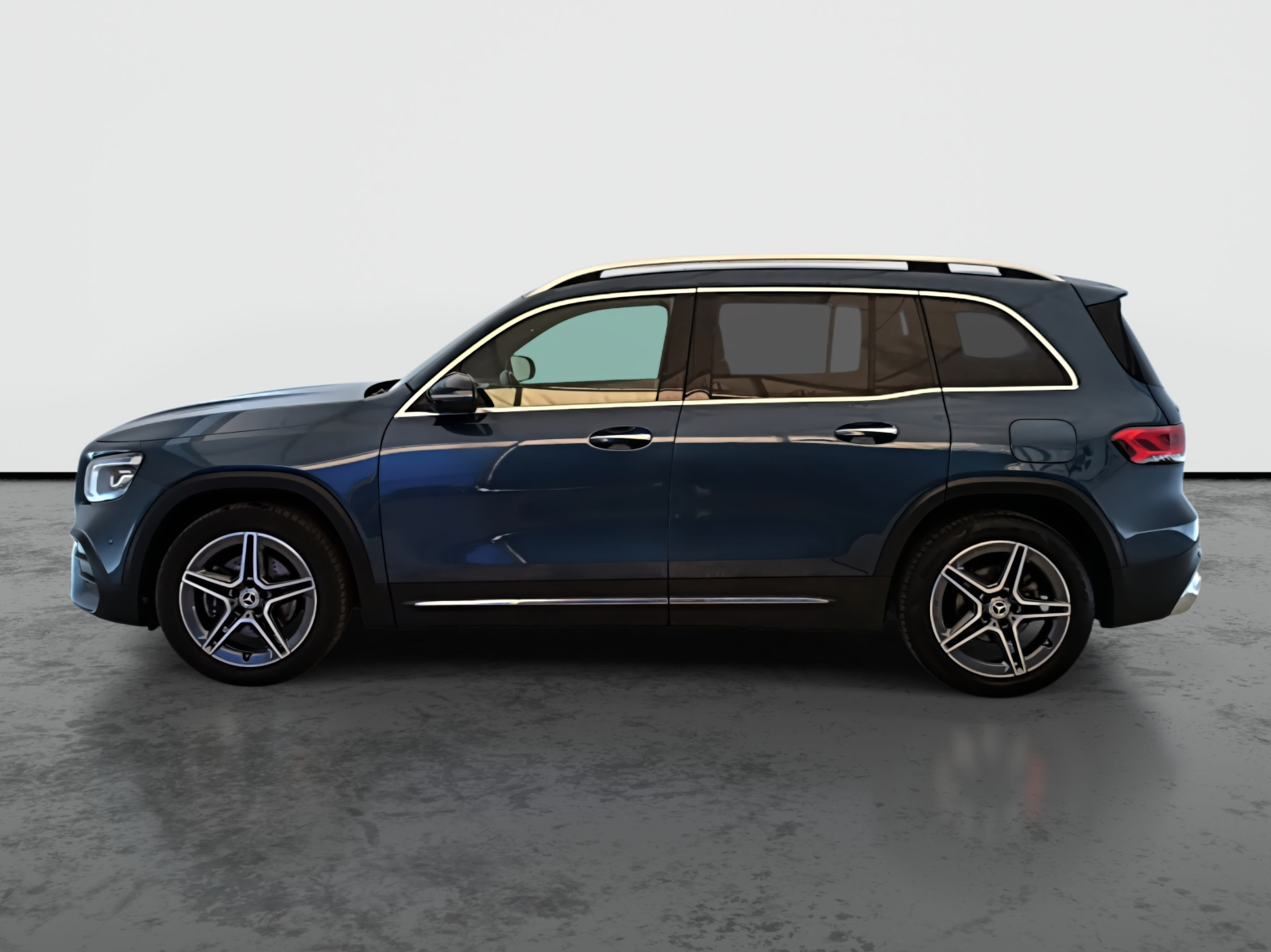 Mercedes-Benz GLB - 2023