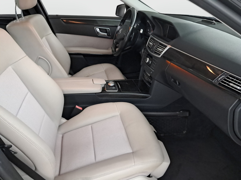 Mercedes-Benz E, 2009