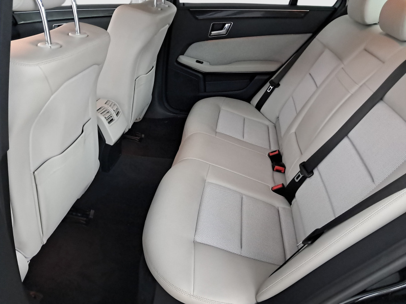 Mercedes-Benz E, 2009