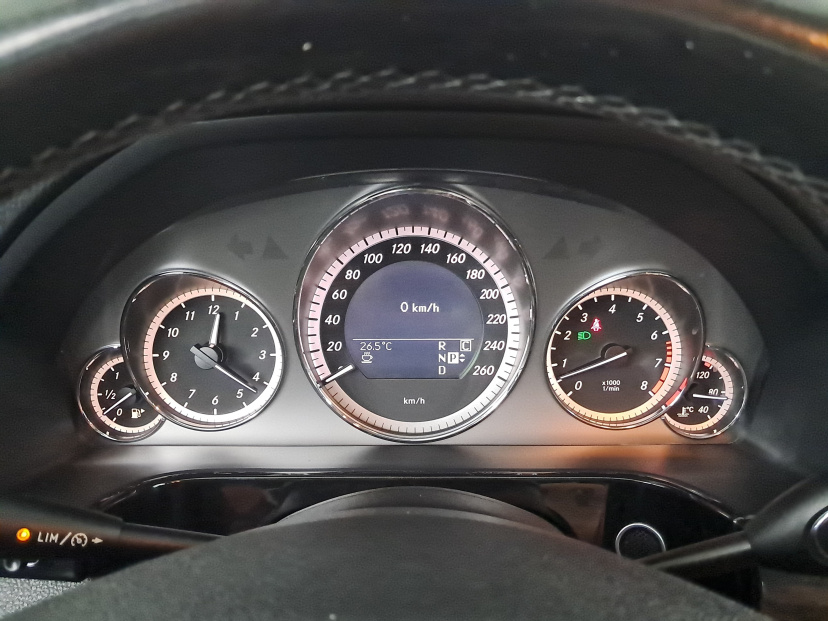 Mercedes-Benz E, 2009