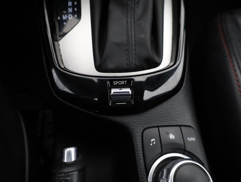 Mazda CX-3, 2015