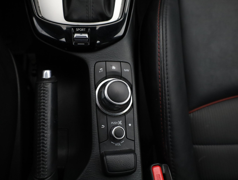 Mazda CX-3, 2015