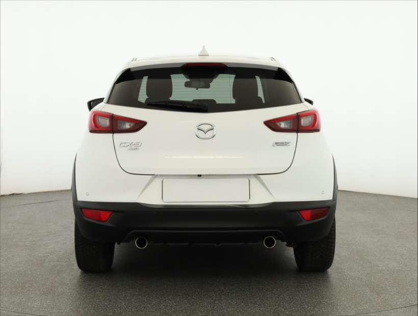 Mazda CX-3, 2015