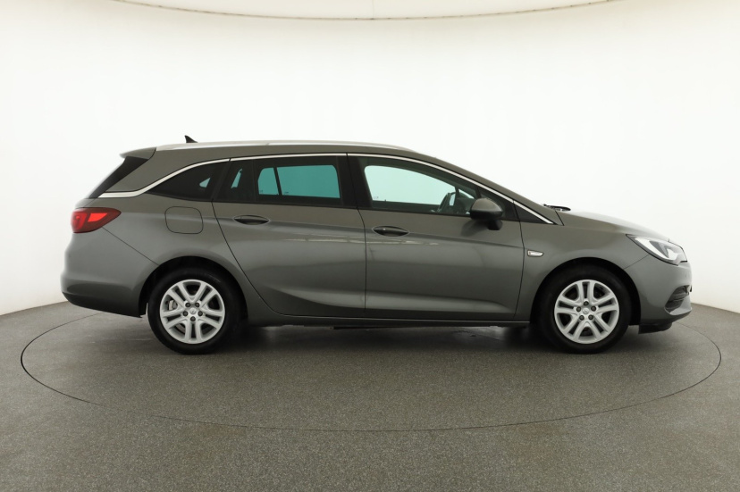 Opel Astra, 2020