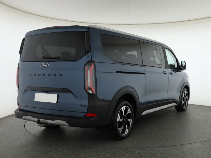 Ford Tourneo Custom, 2025