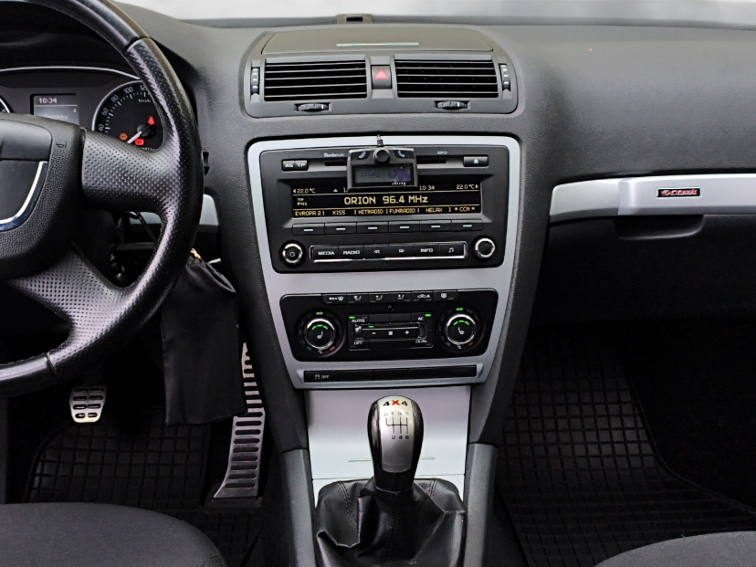 Škoda Octavia Scout, 2010