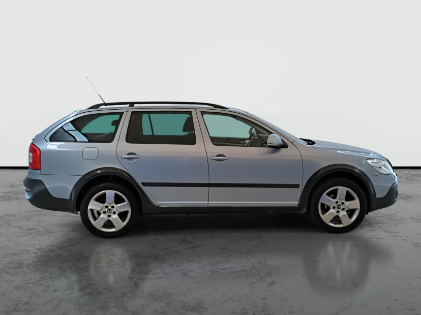 Škoda Octavia Scout, 2010