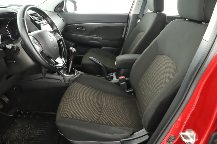 Mitsubishi ASX, 2016