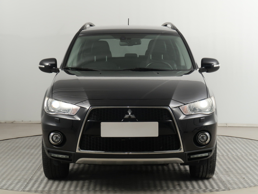 Mitsubishi Outlander, 2012