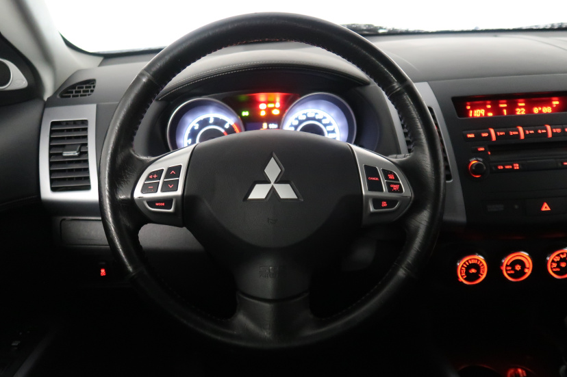 Mitsubishi Outlander, 2012