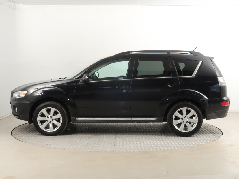 Mitsubishi Outlander, 2012