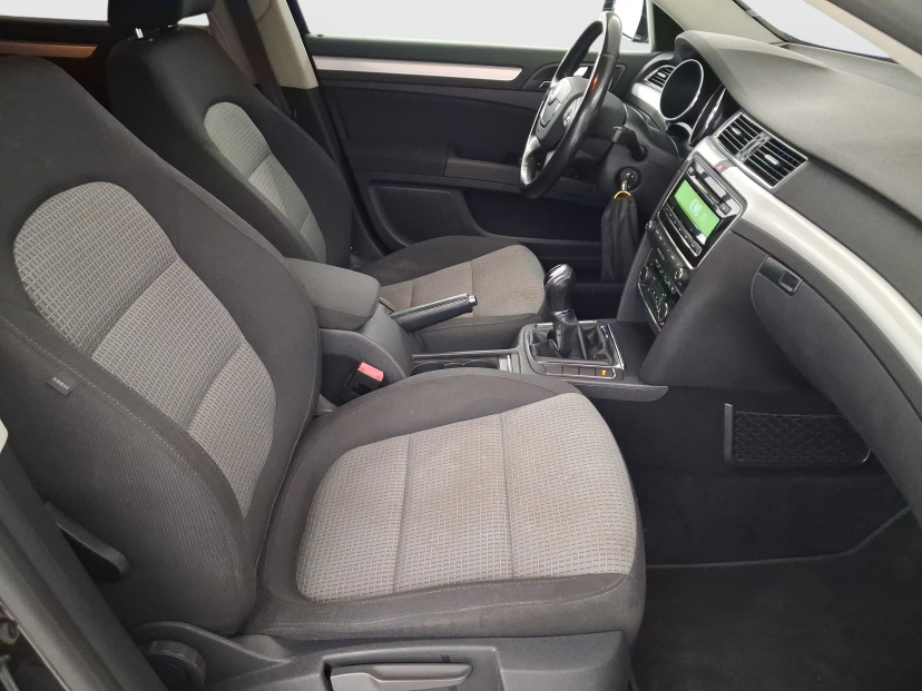 Škoda Superb, 2011