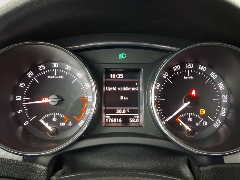 Škoda Superb, 2011