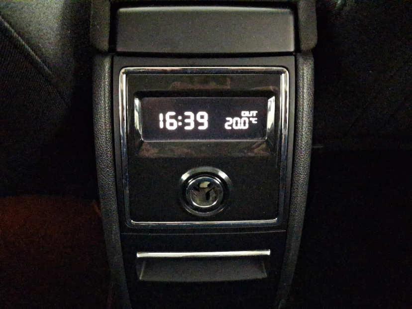 Škoda Superb, 2011