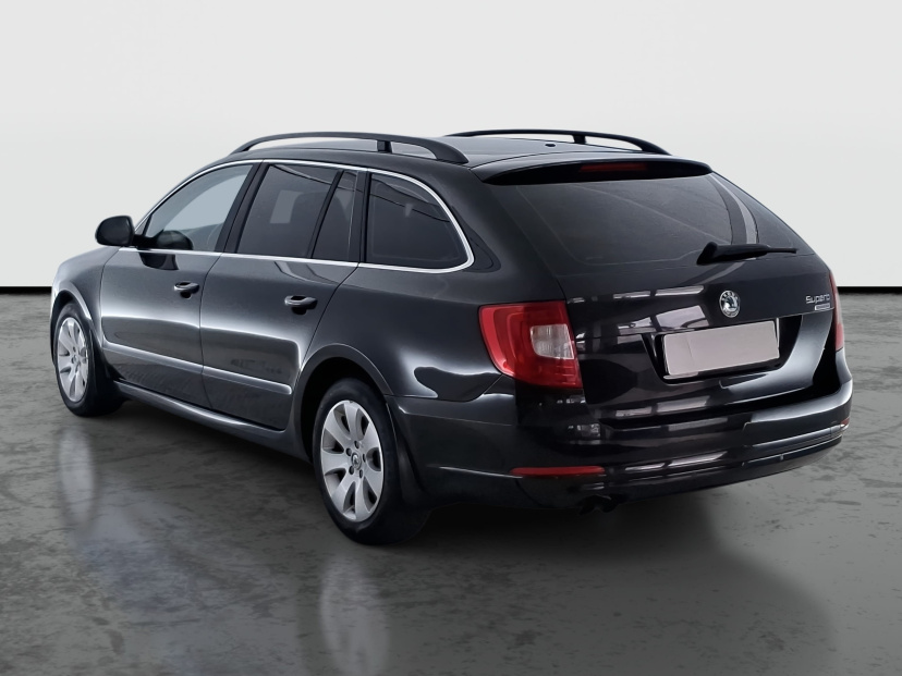 Škoda Superb, 2011