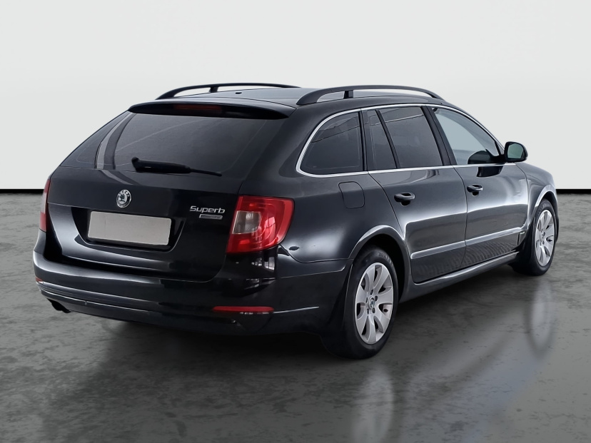 Škoda Superb, 2011