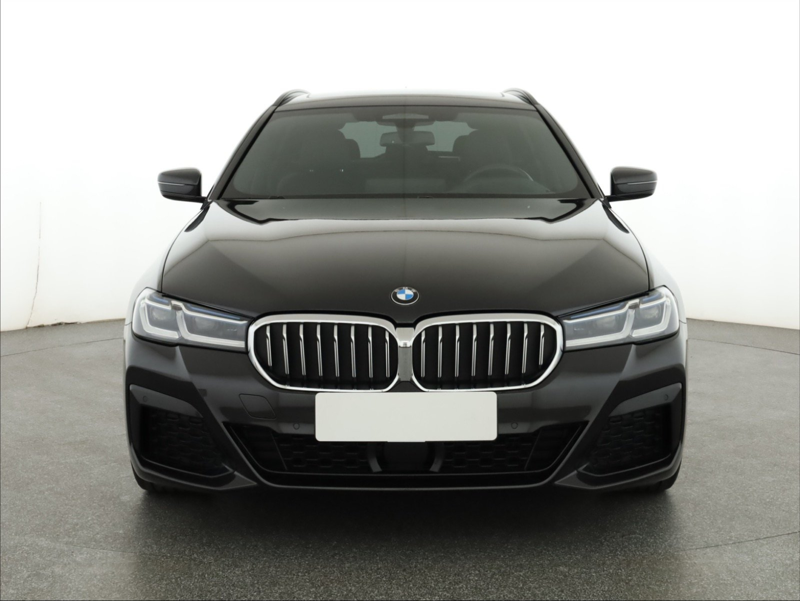 BMW 5 - 2023