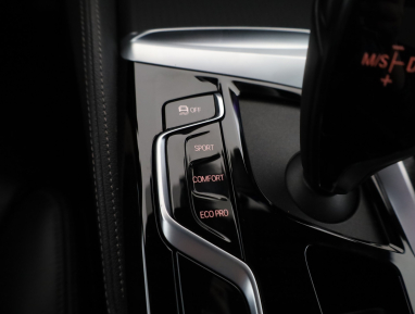 BMW 5 - 2023