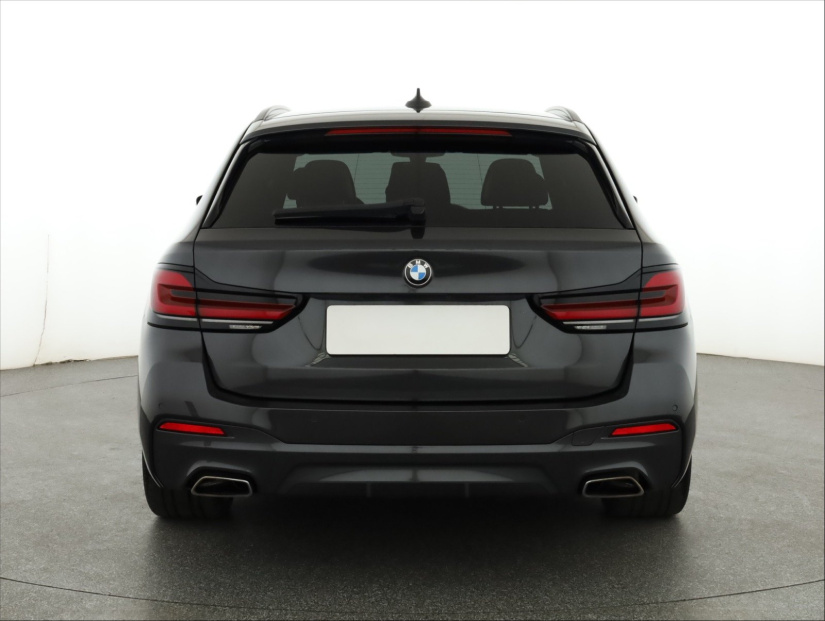 BMW 5, 2023